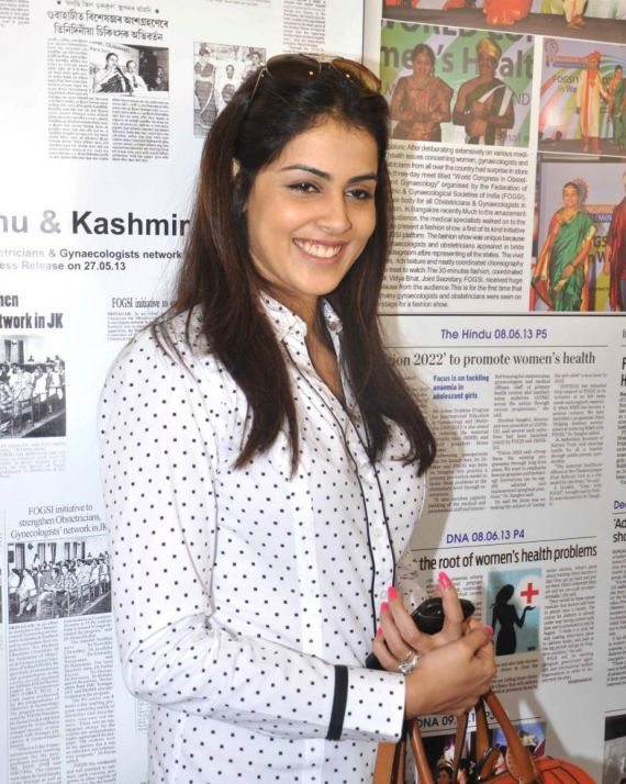 Jeniliya Hd Sex Vidos - Genelia D'Souza attends FOGSI press meet - Bollywood Garam