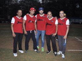Rohit Roy, Varun Badolaat, Samir Kochhar play cricket match for good cause