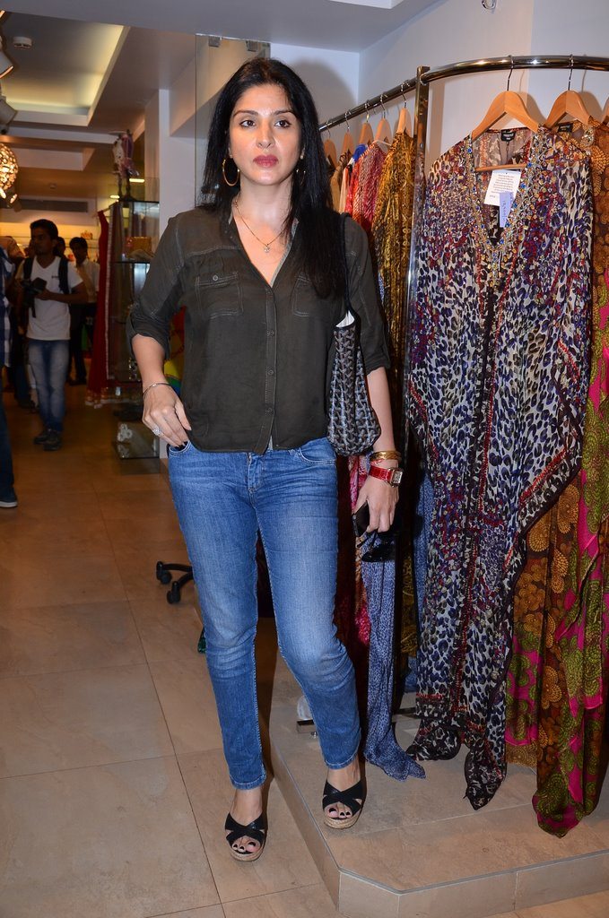 Bollywood celebrities attend Maheep Kapoor's new jewellery line launch