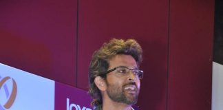 Hrithik Roshan launches new Joyalukkas showroom in Mumbai