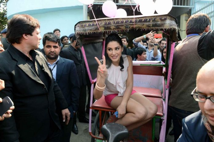 Nargis fakhri veet event (4)