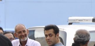Shutter bugs catch Salman Khan outside Mehboob Studios