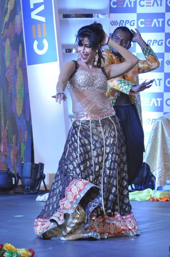 Chitrangada performs (3)