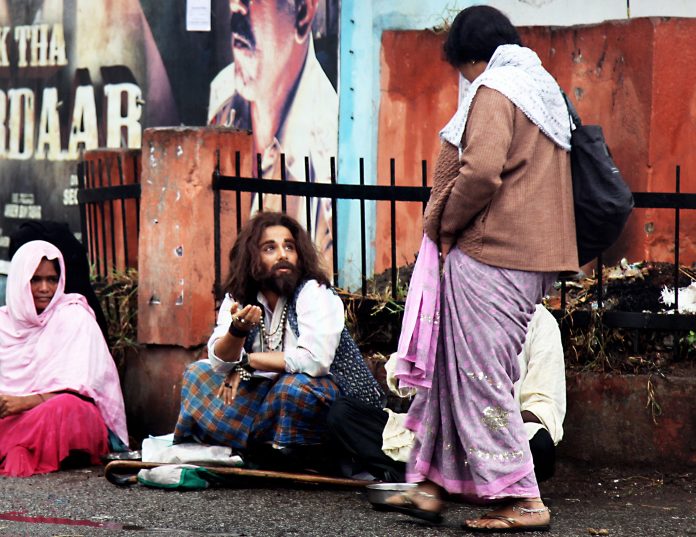 Vidya Balan disguised look as a beggar in Bobby Jasoos