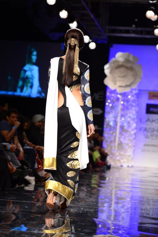 Lakme_fashion_week_Shilpa_shetty_Masaba353