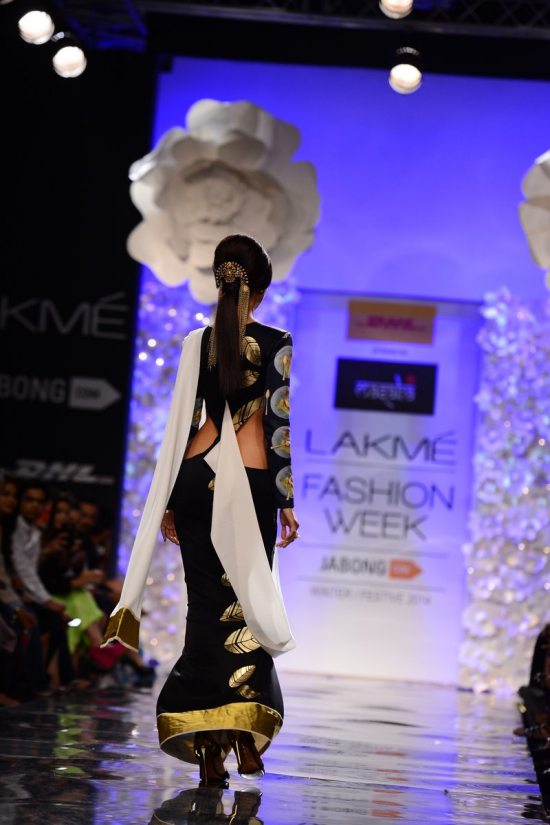 Lakme_fashion_week_Shilpa_shetty_Masaba357
