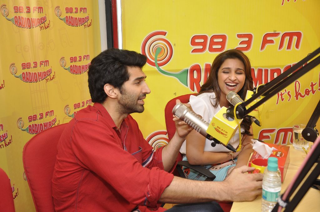 Aditya Roy Kapoor & Parineeti Chopra at Radio Mirchi Mumbai studio for promotion of Daawat-E-Ishq