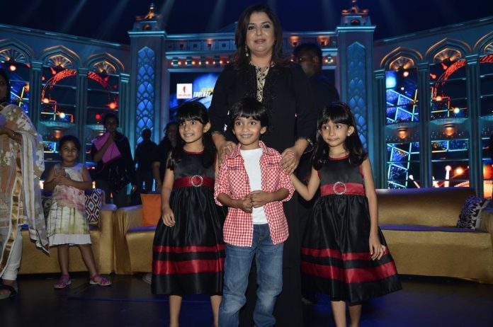 Farah Khan And Kids (1)