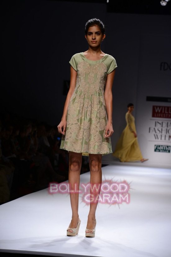 Manish G Florence_WIFW 2015 collection-11