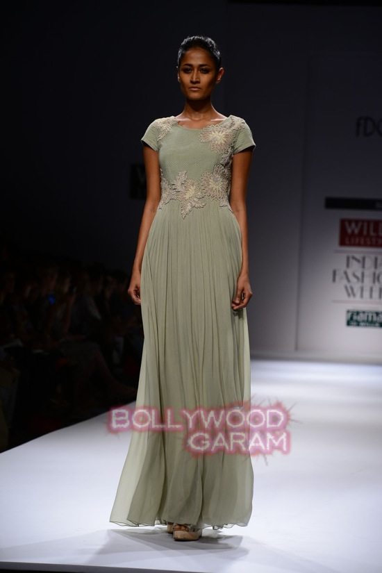 Manish G Florence_WIFW 2015 collection-15