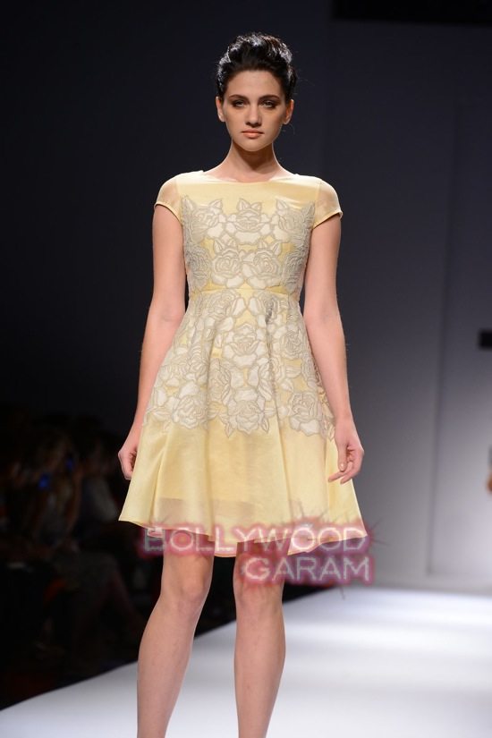 Manish G Florence_WIFW 2015 collection-3