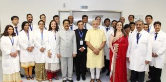 Narendra Modi, Nita Ambani and Amitabh Bachchan attend HN Reliance Foundation hospital