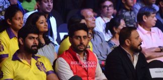 Abhishek Bachchan cheers Jaipur Pink Panthers at Semi finals