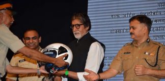 Amitabh Bachchan distributes Helmets to traffic police to create safety awareness