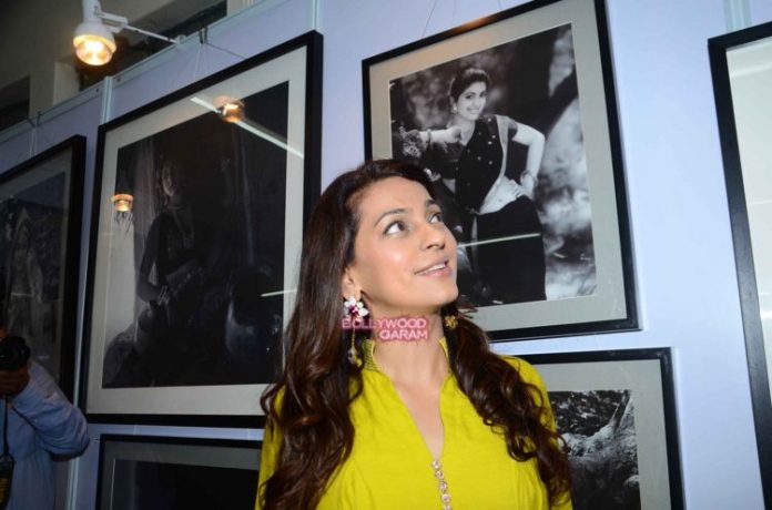 Juhi chawla art exhibition5