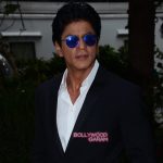 Shahrukh Khan shows off formal side at Mehboob studios