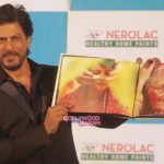 Shahrukh Khan launches new Nerolac range in Kolkata