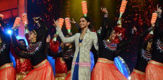Stars from Bollywood grace Umang Mumbai Police Show 2016 – Photos
