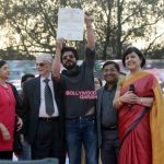 Shahrukh Khan collects his degree at Delhi college