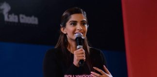 Sonam Kapoor  interacts with audience at Kala Ghoda Festival