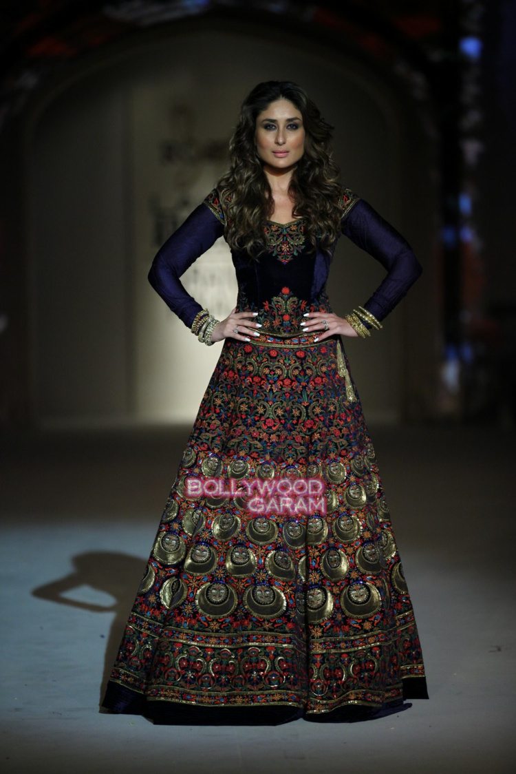 LFW kareena 2