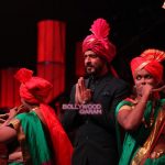 Shahrukh Khan promotes Fan on the sets of Chala Hawa Yeu Dya