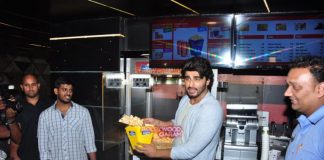 Arjun Kapoor sells popcorn to promote Ki and Ka