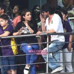 Shahrukh Khan and Parineeti cheer at IPL match