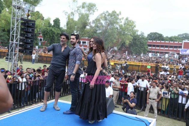 Akshay Kumar, Ileana D’Cruz, Esha Gupta and Arjan Bajwa promote Rustom ...