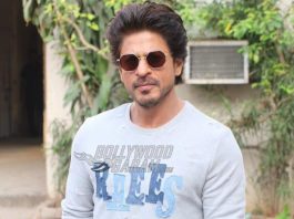 Shahrukh Khan promotes Raees in style