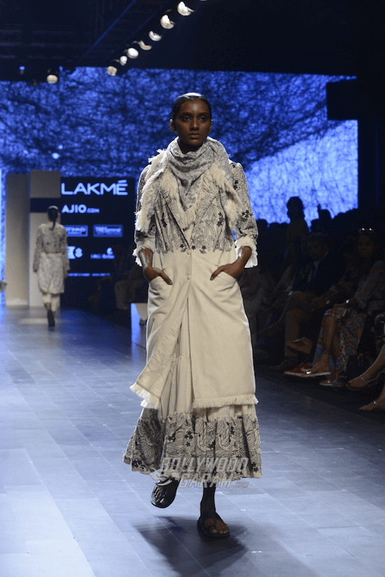 Lakme-fashion-week-2017-Nakita-Singh-Collection-11 (1)
