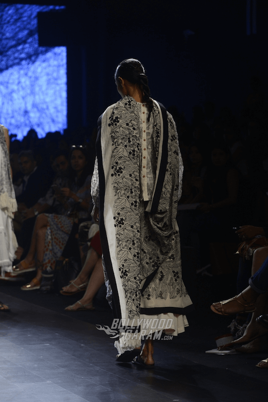 Lakme-fashion-week-2017-Nakita-Singh-Collection-19 (1)