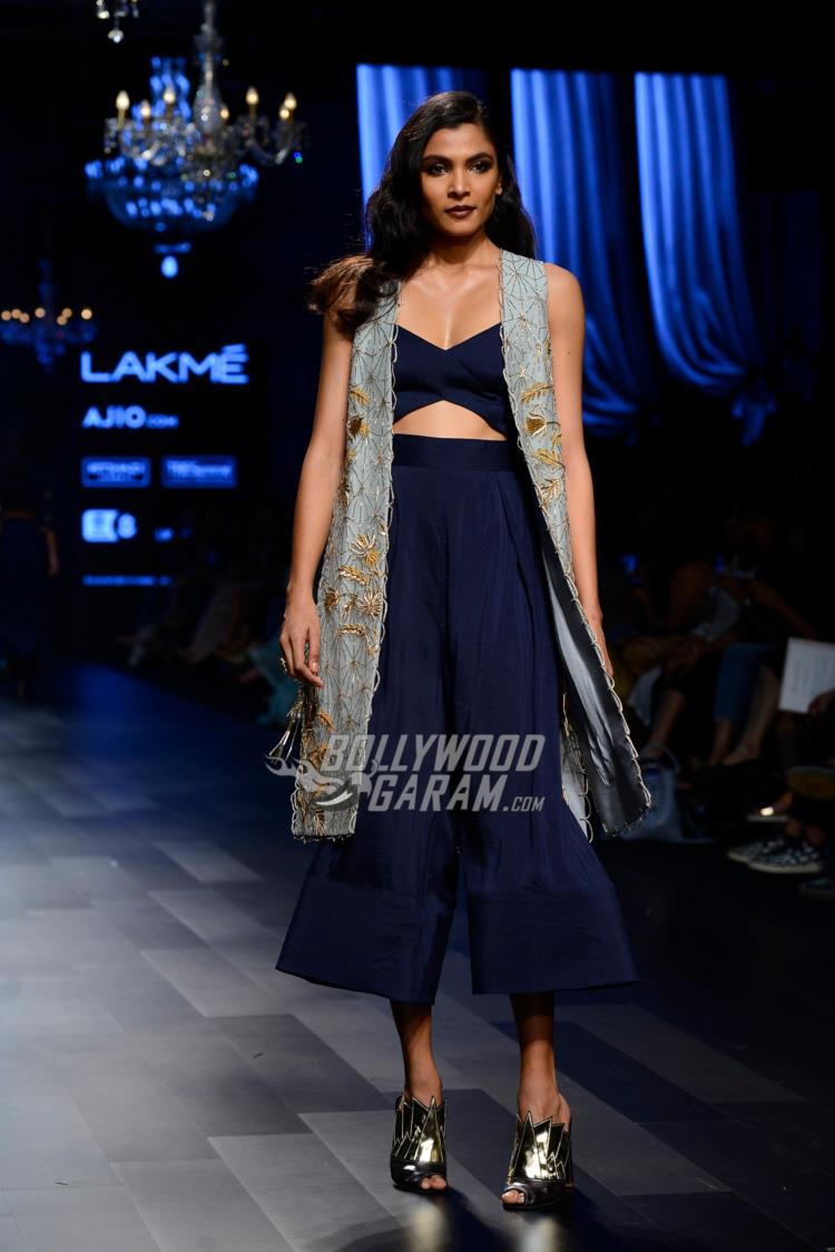 Model walks the ramp for Payal Singhal at LFW Summer/Resort 2017