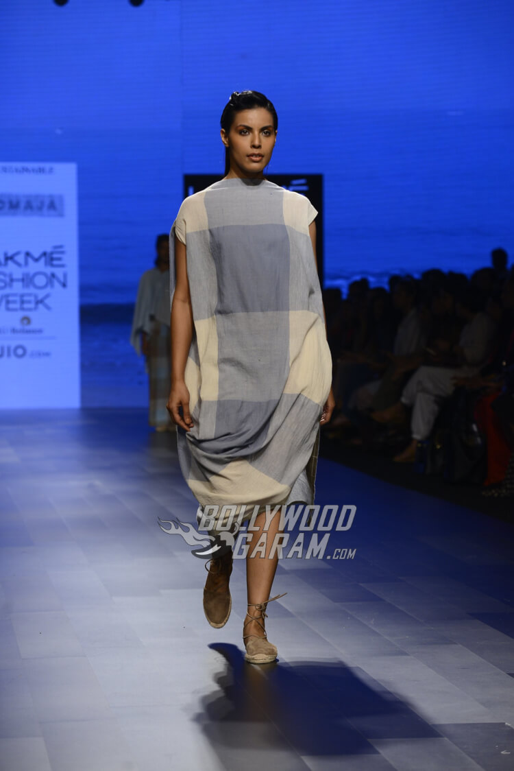 Padmaja-Lakme-fashion-Week-SR-2017-12