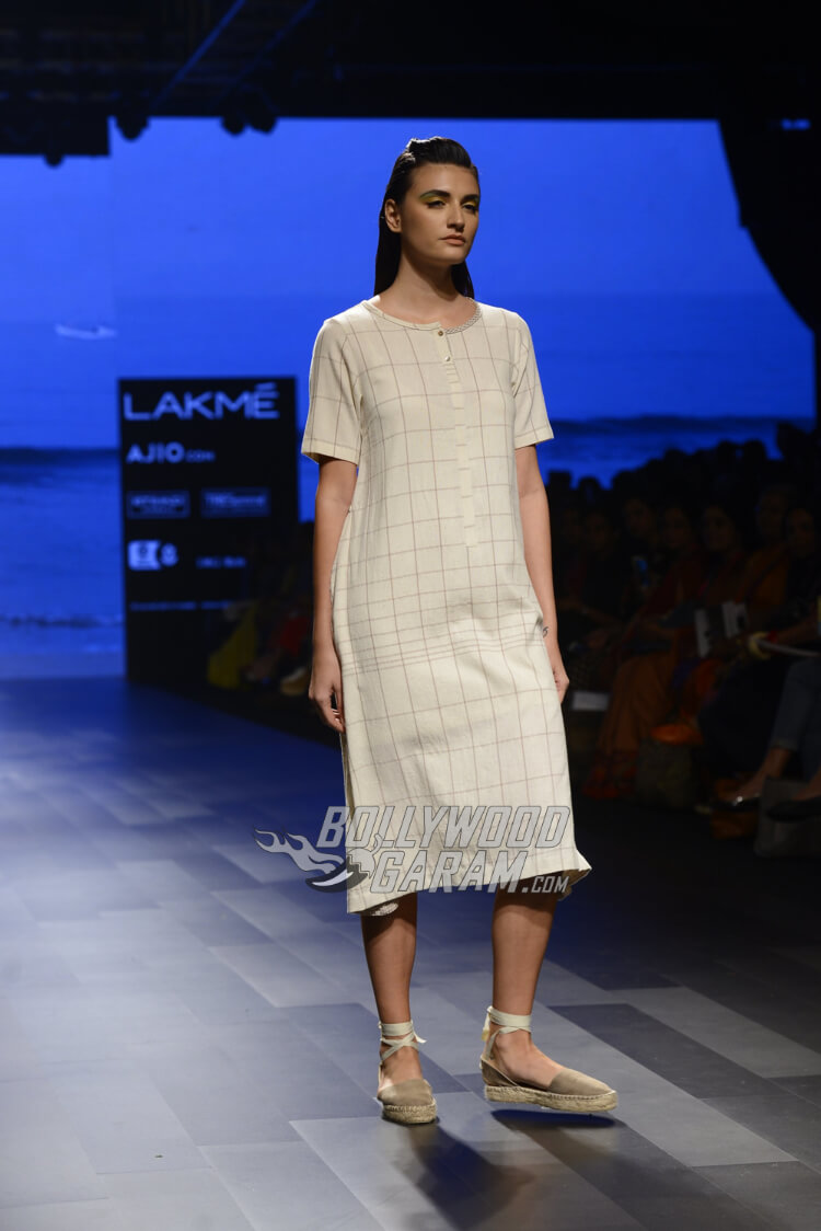 Padmaja-Lakme-fashion-Week-SR-2017-4