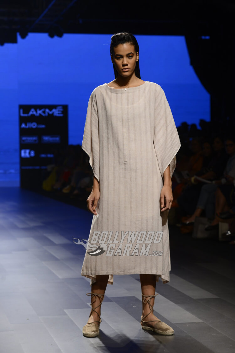 Padmaja-Lakme-fashion-Week-SR-2017-5