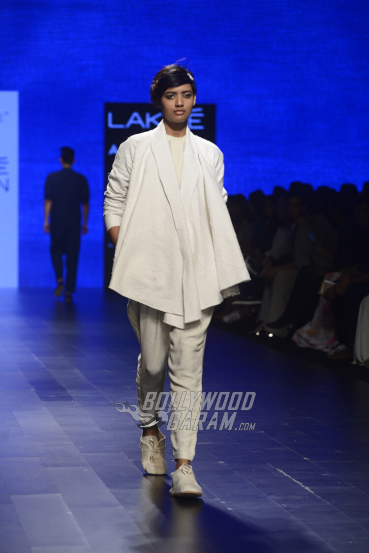 Shani-Himanshu-Collection-Lakme-Fashion-Week-2017-15