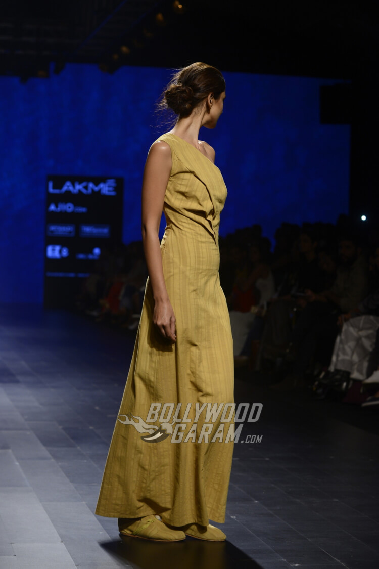 Shani-Himanshu-Collection-Lakme-Fashion-Week-2017-16