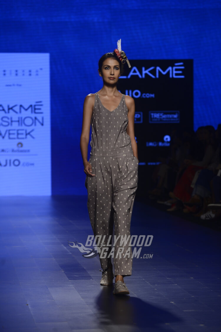 Shani-Himanshu-Collection-Lakme-Fashion-Week-2017-6