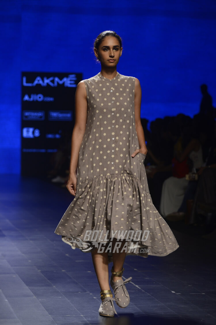 Shani-Himanshu-Collection-Lakme-Fashion-Week-2017-9