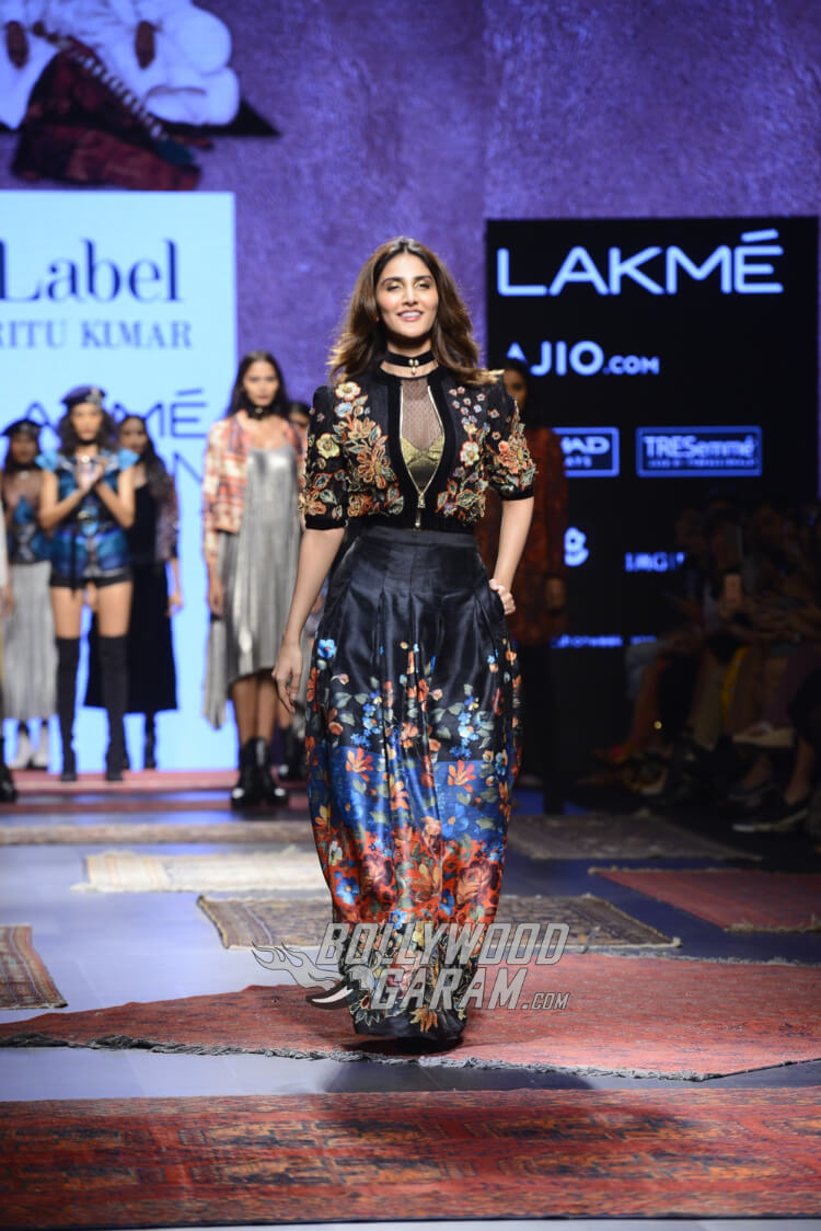 Vaani-Kapoor-Lakme-Fashion-Week-2017-3