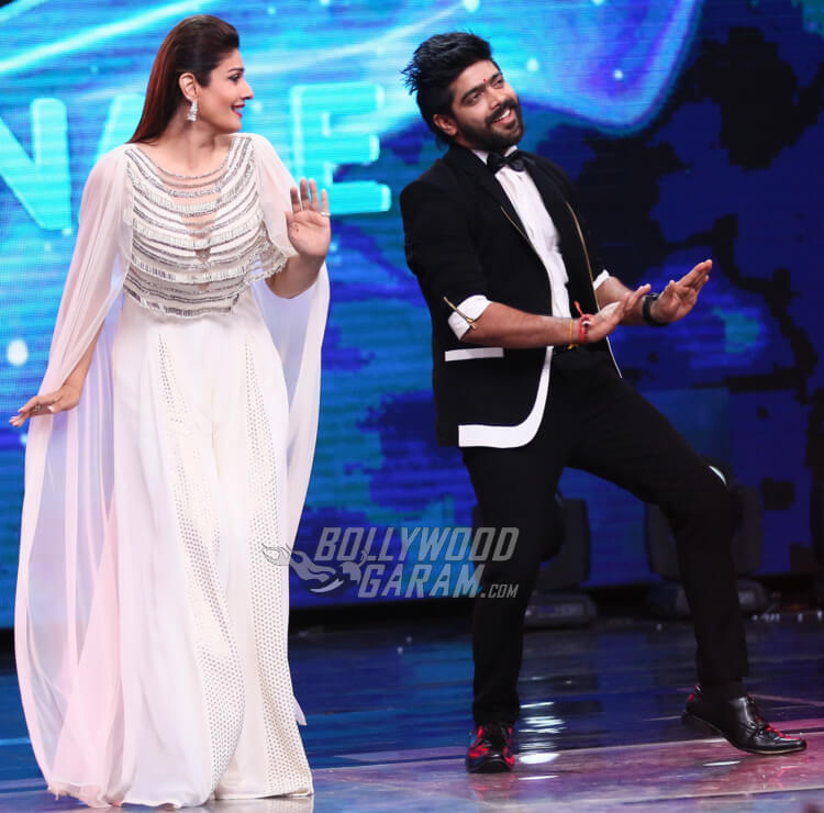 L.V Revanth dances with Raveena Tandon on Indian Idol 9 Grand Finale