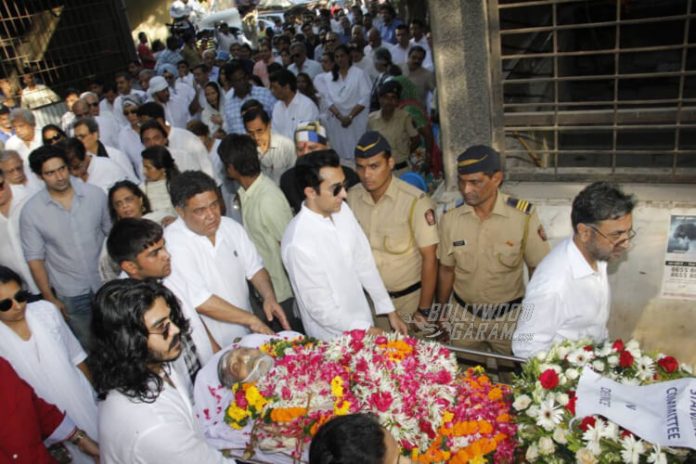 Vinod-Khanna-funeral7