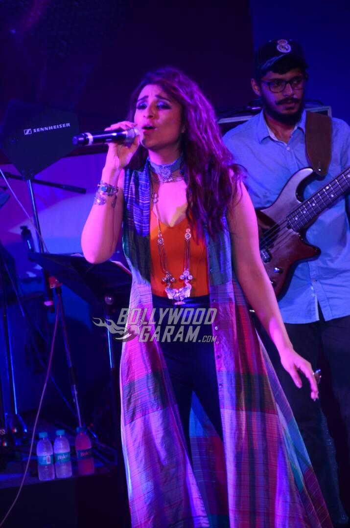 Meri Pyaari Bindu concert