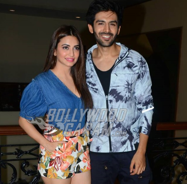 Photos - Kartik Aaryan and Kriti Kharbanda promote Guest Iin London in