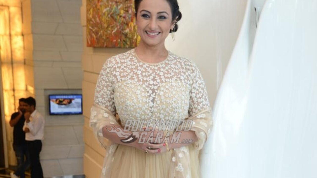 Divya Dutta rubbishes rumours of crying and leaving trailer launch of