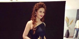 Video – Divyanka Tripathi receives Most Admired Leader In Entertainment Industry Award!
