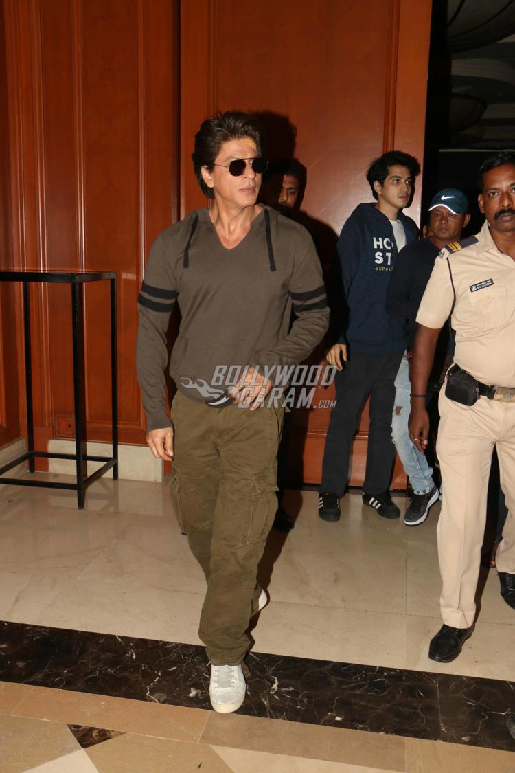 Shah Rukh Khan Promotes Jab Harry Met Sejal at JW Marriott Juhu 