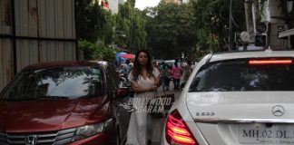 Gauri Khan photographed sans make-up outside a clinic looking radiant
