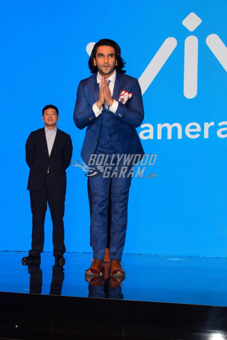 Selfie king: Ranveer Singh launches Vivo V7+ (and his new look) - Rediff.com